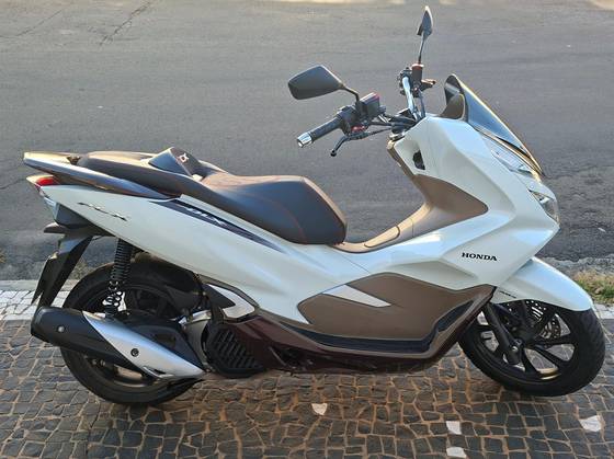 HONDA PCX DLX HONDA PCX DLX